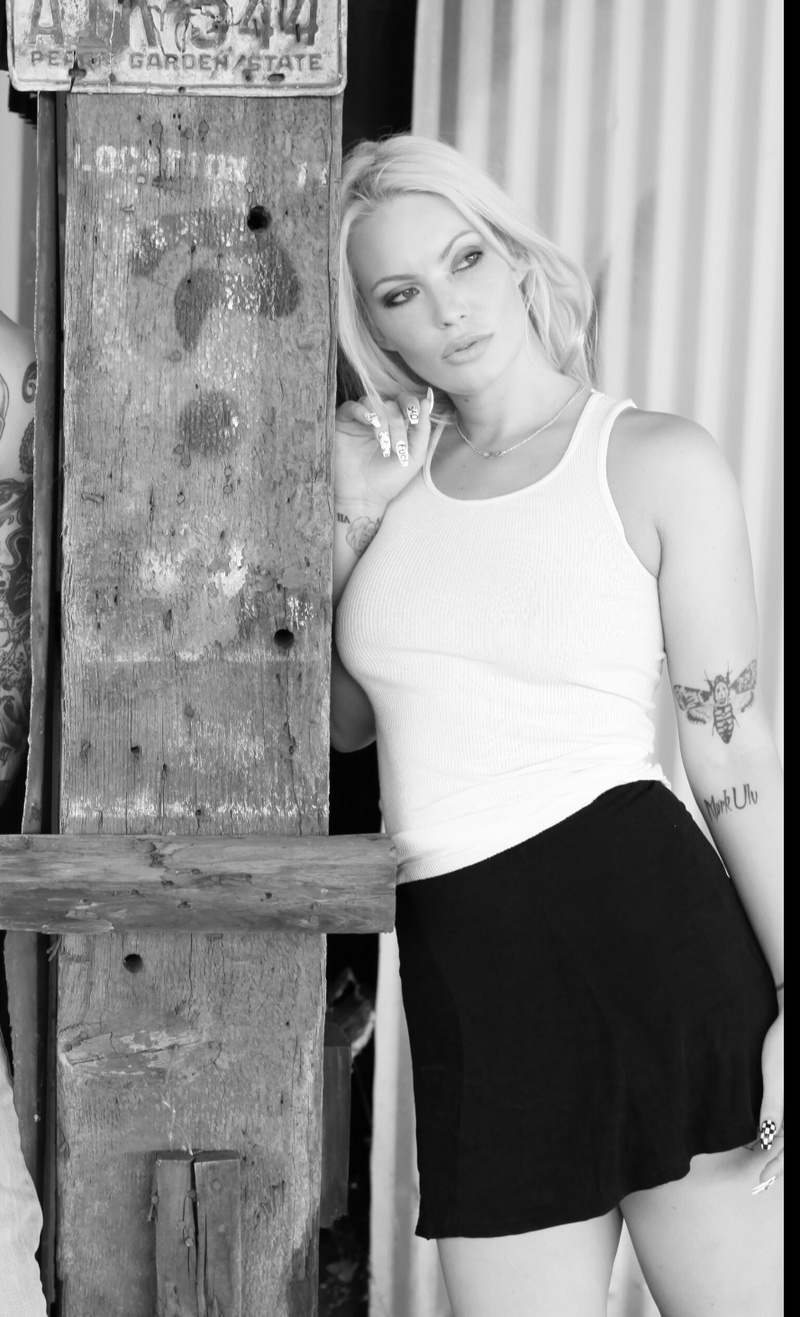 Female model photo shoot of Kayleigh Swenson