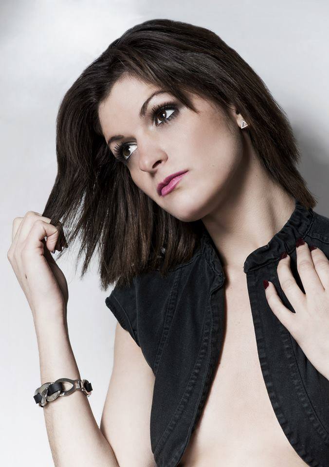 Female model photo shoot of Michele Machado