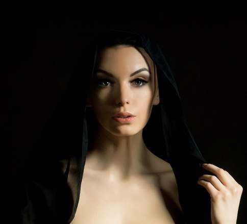 Female model photo shoot of tatianat in verona