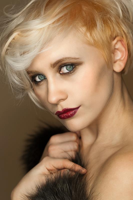 Female model photo shoot of Stripey