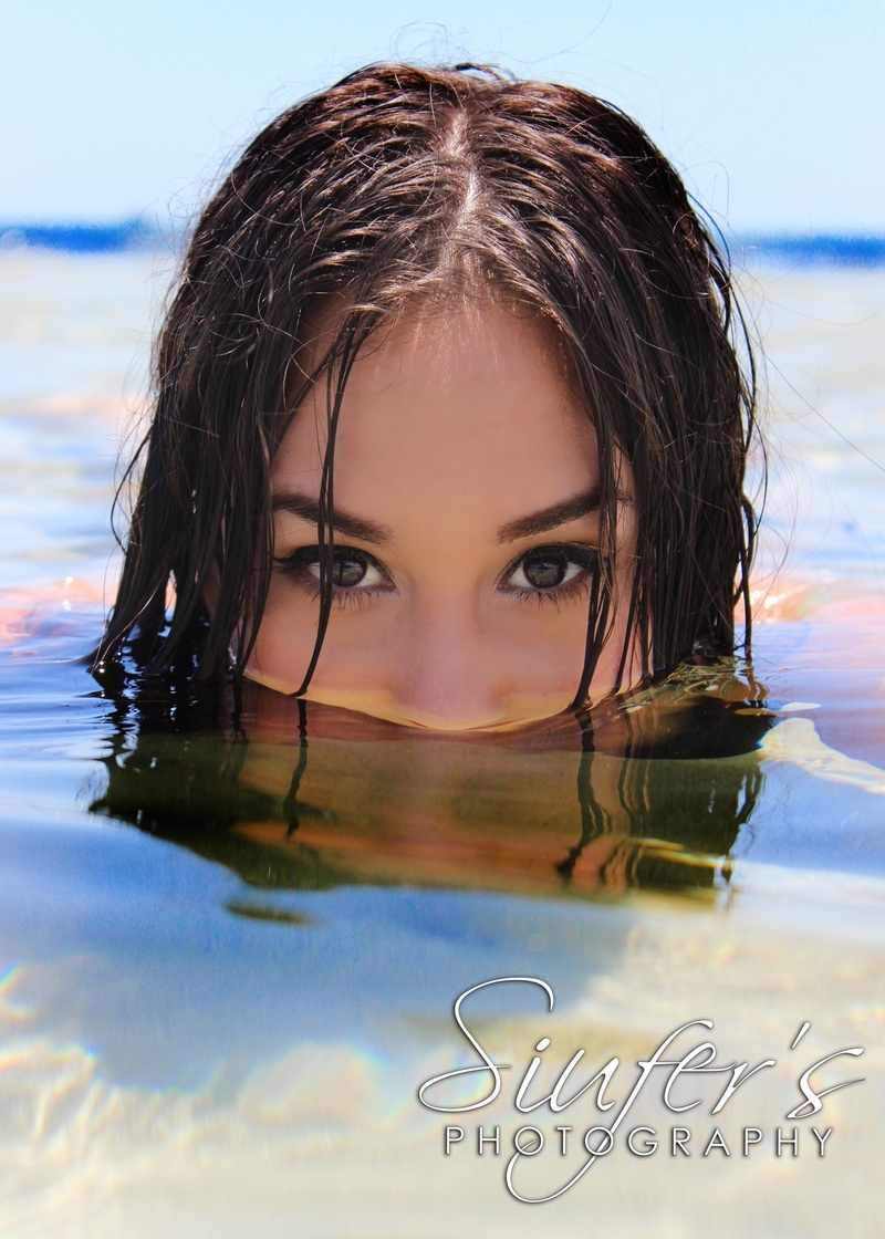 Female model photo shoot of Gabriela Gonzalez