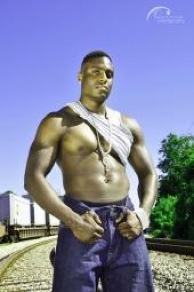 Male model photo shoot of Jermaine Hines