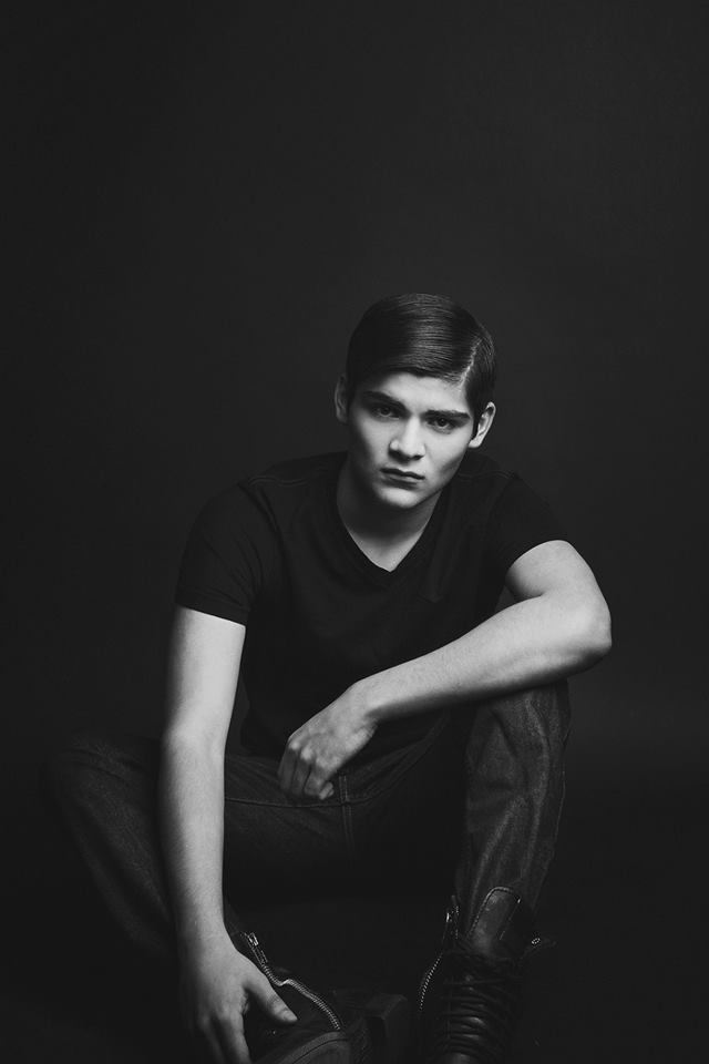 Male model photo shoot of JohnnyAlvarez by Julian Nav Photo