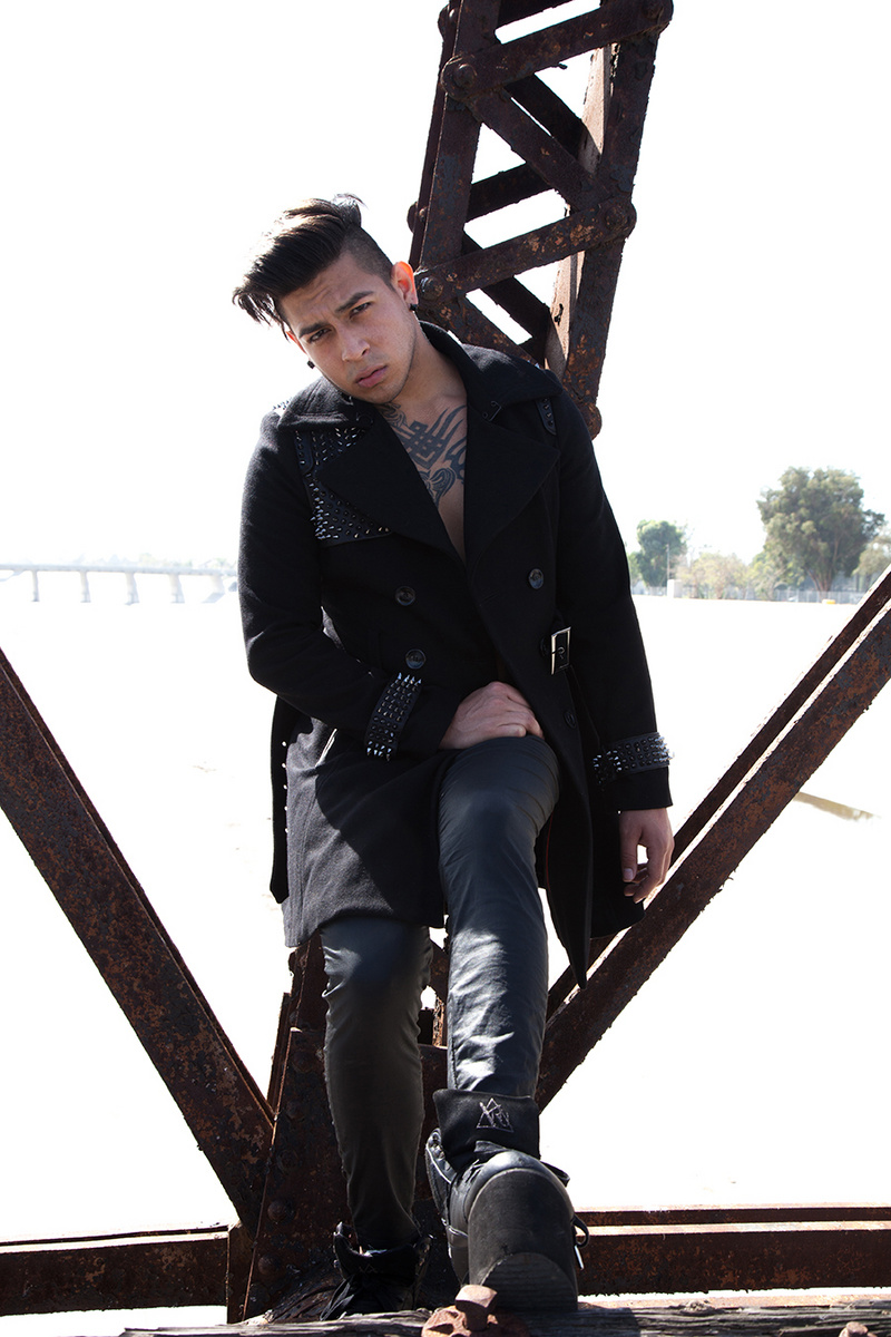 Male model photo shoot of Ricardo Rubio 
