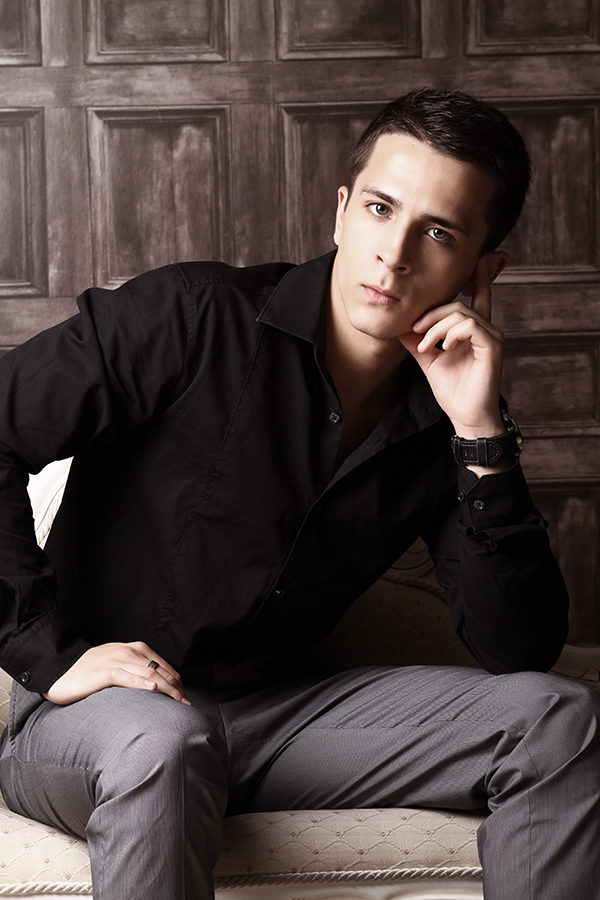 Male model photo shoot of Daniel Diaz-Martin 