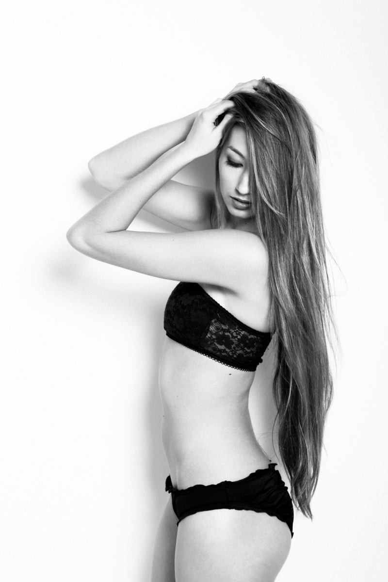 Female model photo shoot of Christianna Knutson by Little_Li in Palomar College Studio