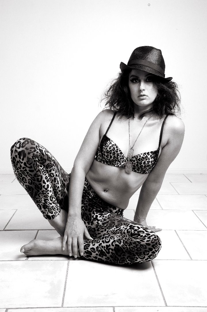 Female model photo shoot of AmyGundy