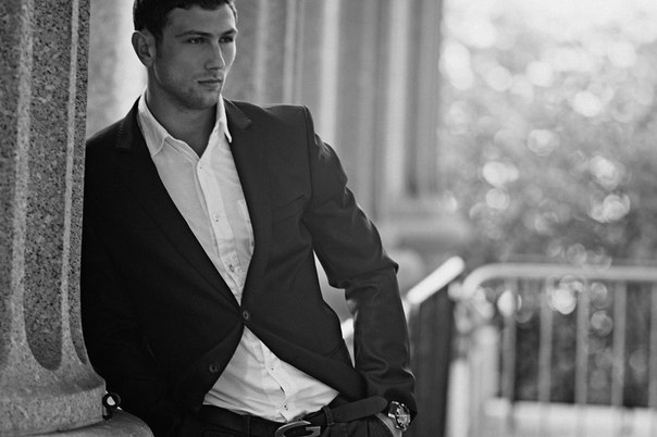 Male model photo shoot of Mikhail Mudrik