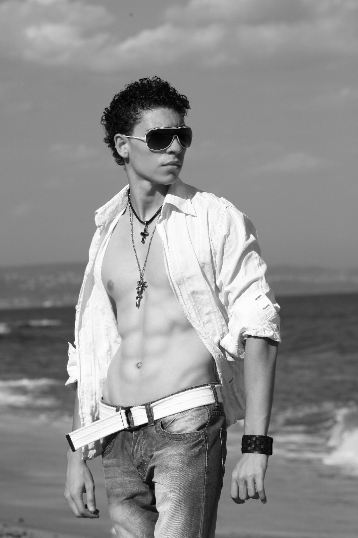 Male model photo shoot of Stiliyan