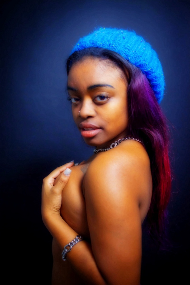 Female model photo shoot of Juell, makeup by nya marsh