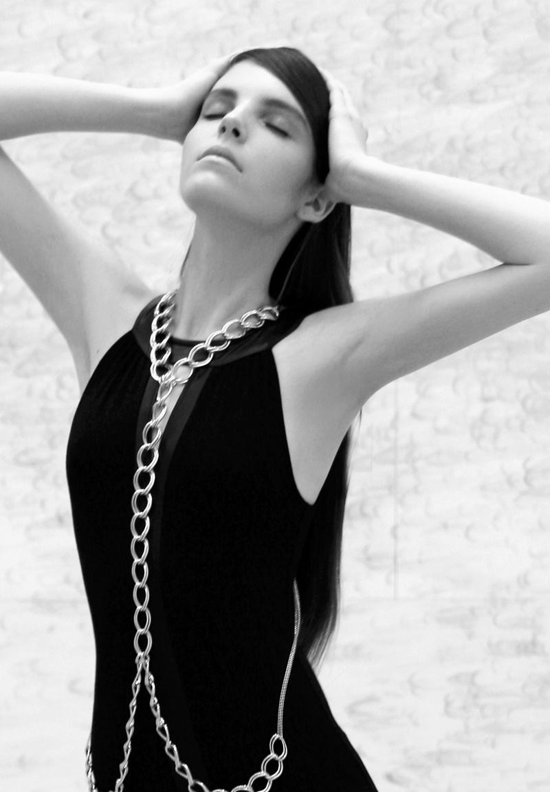 Female model photo shoot of Vivien Zhengli