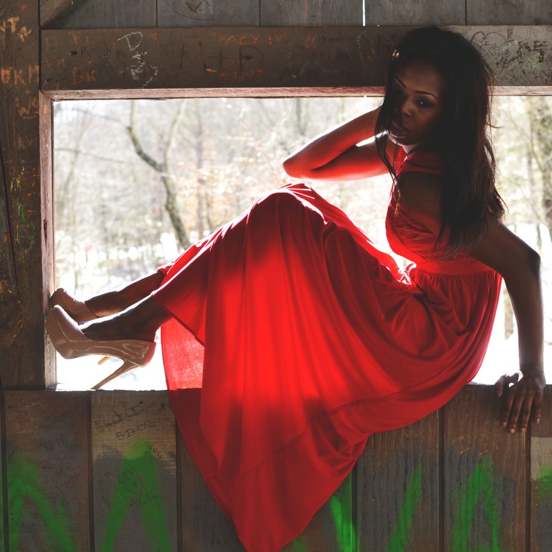 Female model photo shoot of Jannell Dillon by Trisha May Photography in Devil's Hopyard