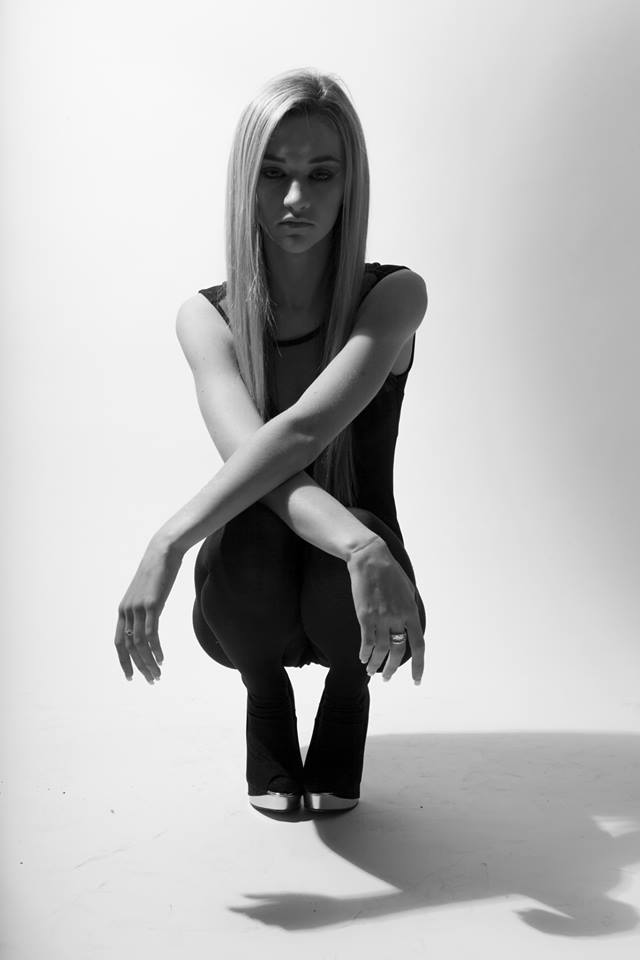 Female model photo shoot of IsabelleHockley