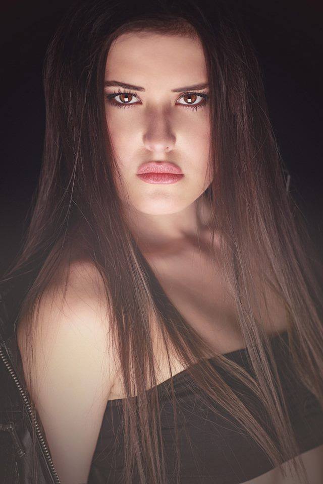 Female model photo shoot of Savannah Valentino
