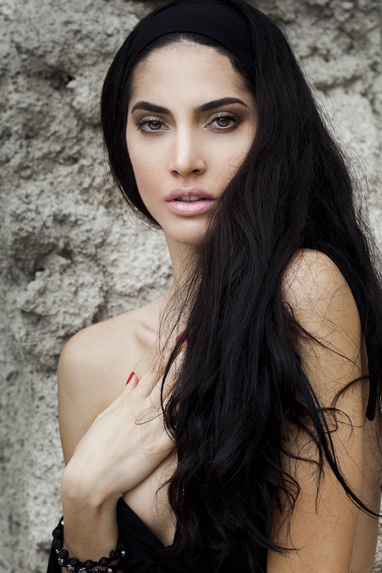 Female model photo shoot of Katerina Theofilopoulou