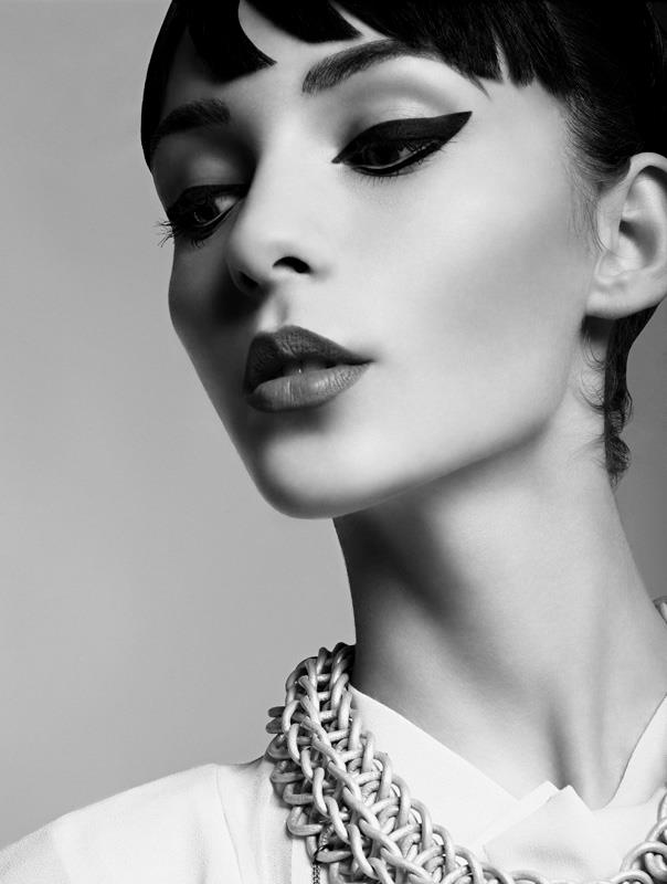 Female model photo shoot of Katerina Theofilopoulou