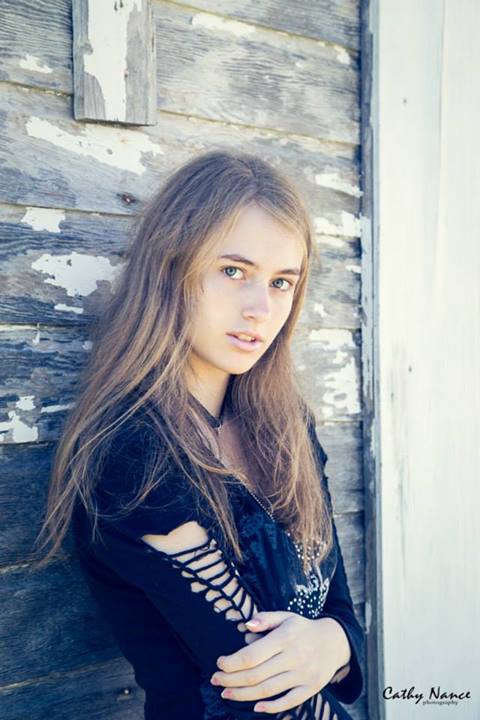 Female model photo shoot of NikkiBunny01