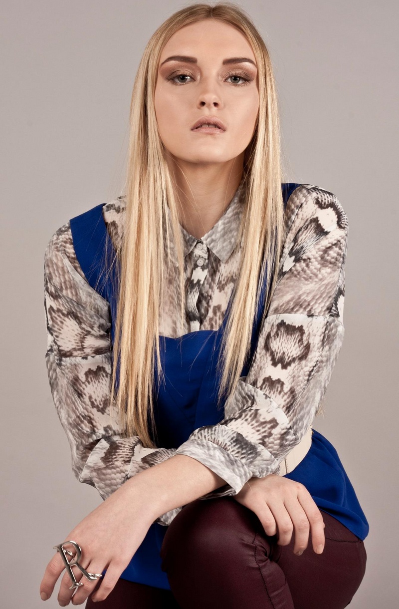 Female model photo shoot of Nisha Marie Clutton