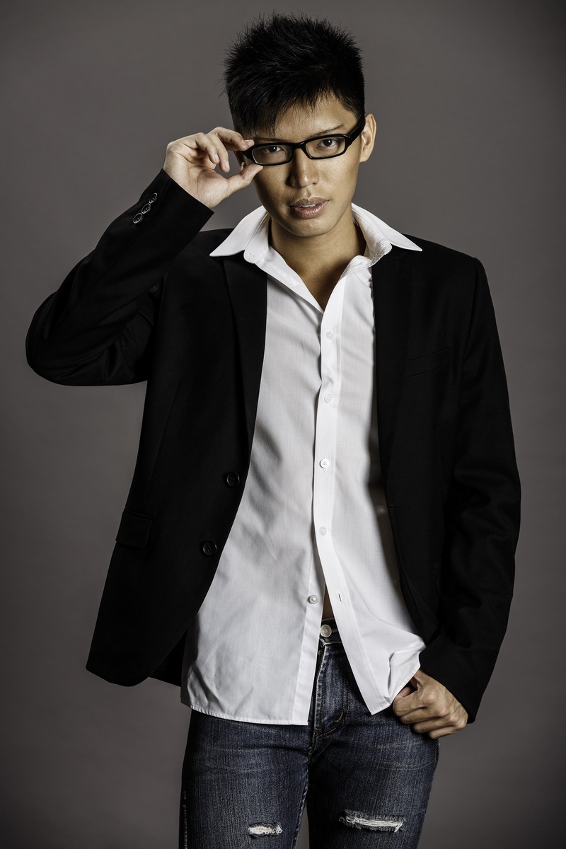 Male model photo shoot of Amos Ng