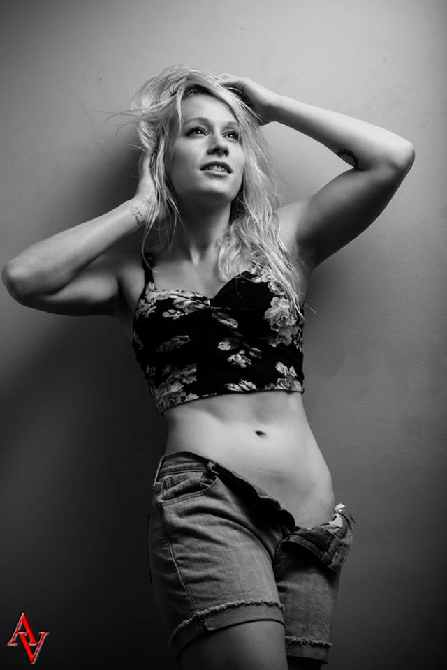 Female model photo shoot of Amanda Voll