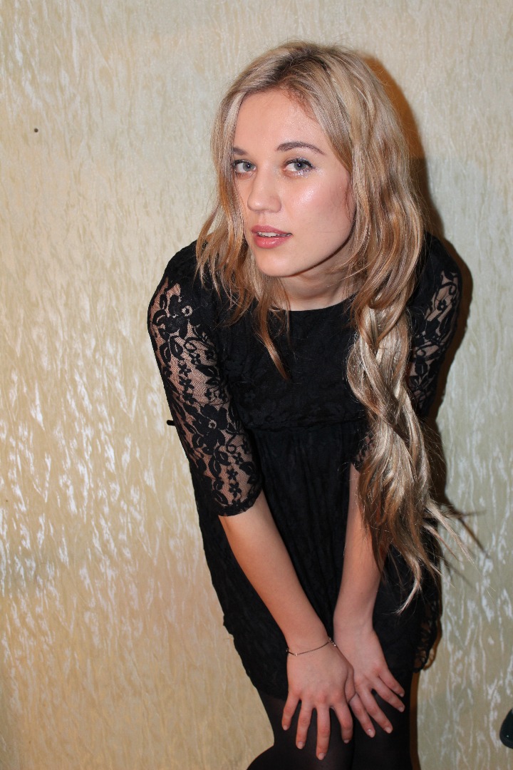 Female model photo shoot of Olya25