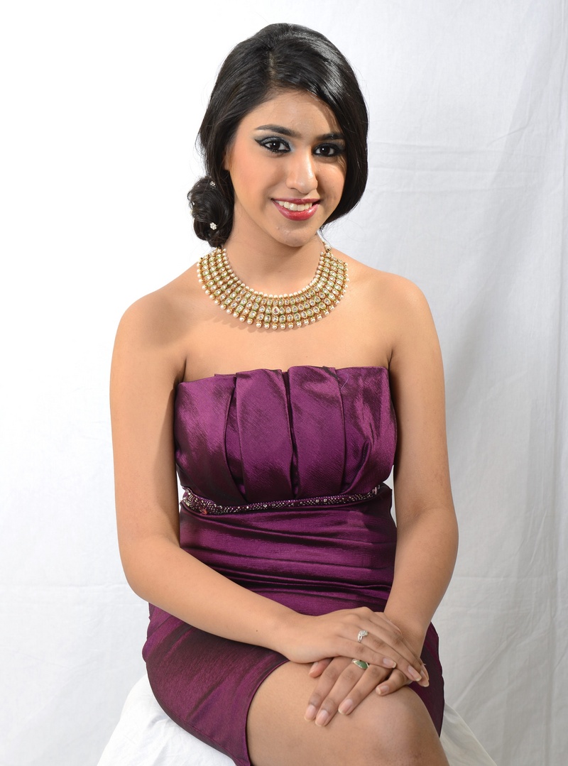 Female model photo shoot of Suman Panesar