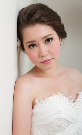 Female model photo shoot of Thi Liu