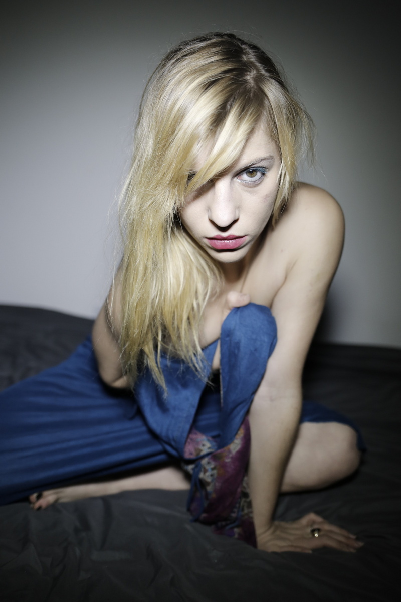 Female model photo shoot of Anamaly