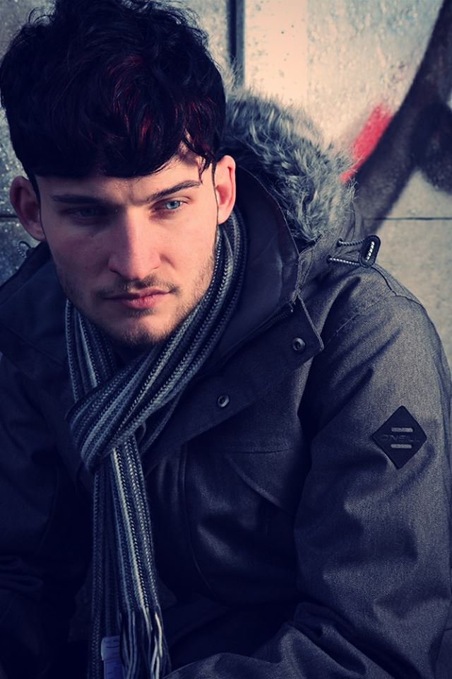 Male model photo shoot of Daren1