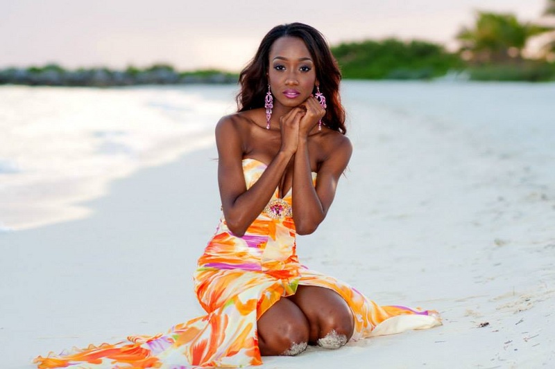 Female model photo shoot of Shequera in The Bahamas