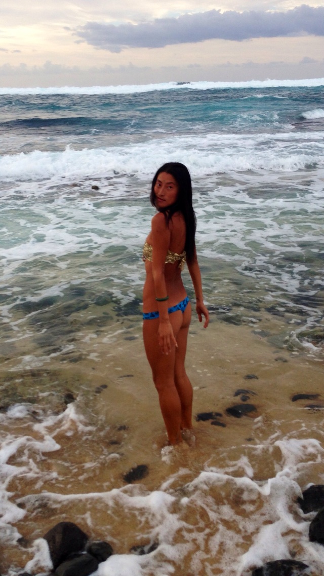 Female model photo shoot of Angel Starlove in Maui