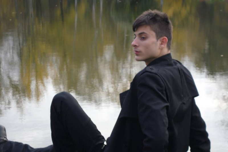 Male model photo shoot of Dzenk