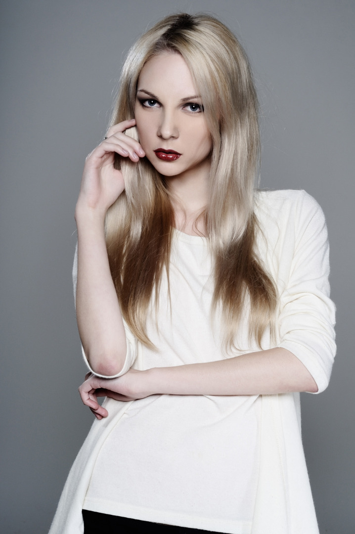 Female model photo shoot of Aliona A