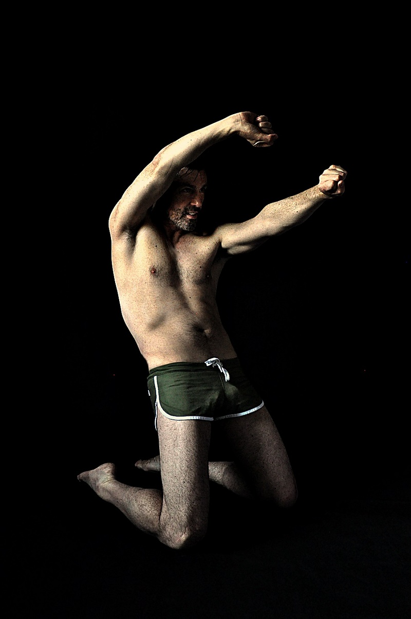 Male model photo shoot of Jonathan Daven by karl r