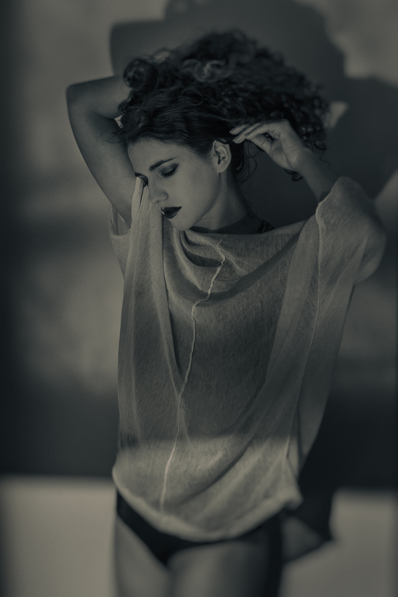 Female model photo shoot of Keira Grant