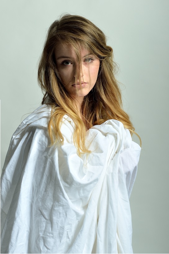 Female model photo shoot of Elena1805
