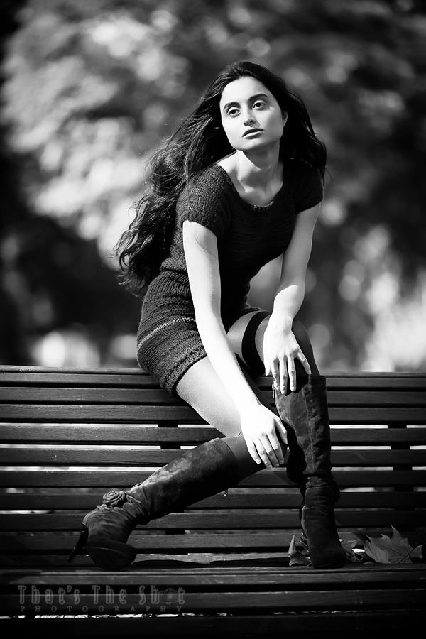 Female model photo shoot of Mona Bano