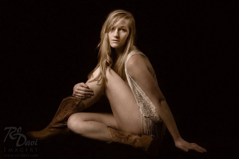 Female model photo shoot of JennAnnSmith by RoDavi Imagery