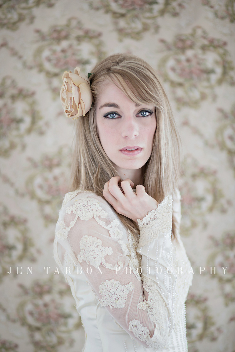Female model photo shoot of Jen Tarbox