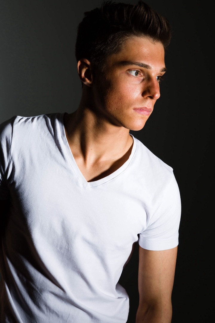 Male model photo shoot of LukeHoward92