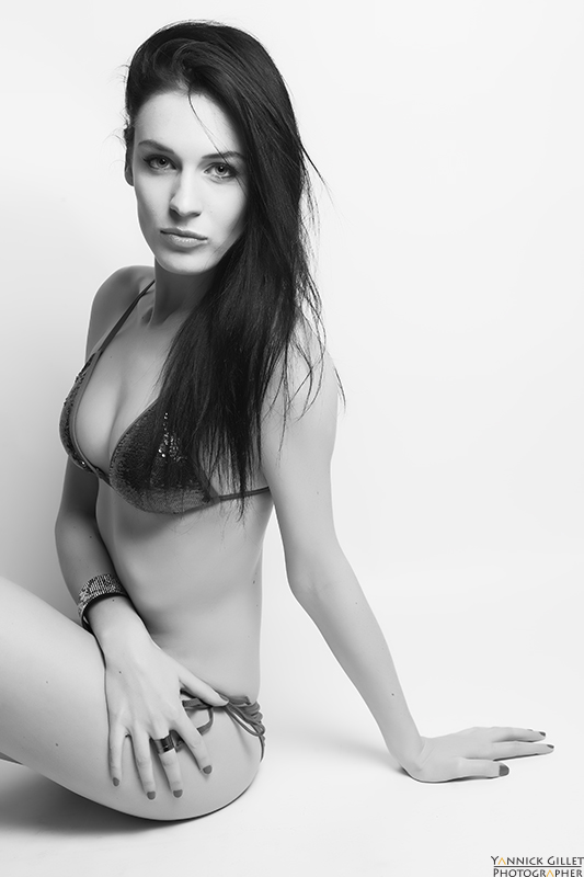 Female model photo shoot of laura vaiser