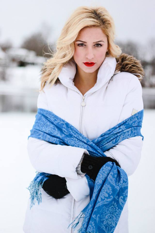 Female model photo shoot of Kelly Klopocinski 