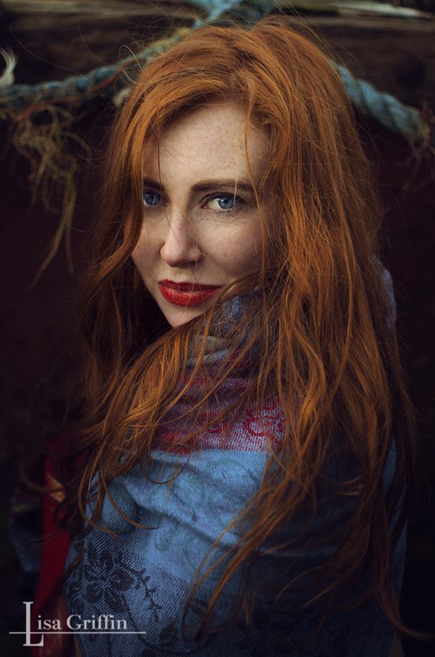Female model photo shoot of Deirdre 
