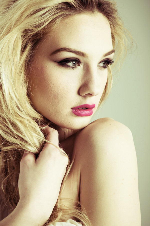 Female model photo shoot of Jessica Lynn _