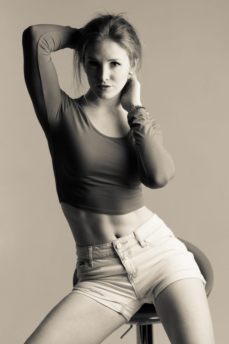 Female model photo shoot of Alexia Lauren by FlorioPics dot com