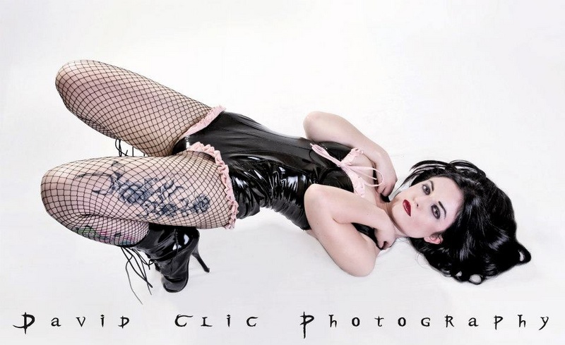 Female model photo shoot of Jezabelle Jynx by David Clic Photography