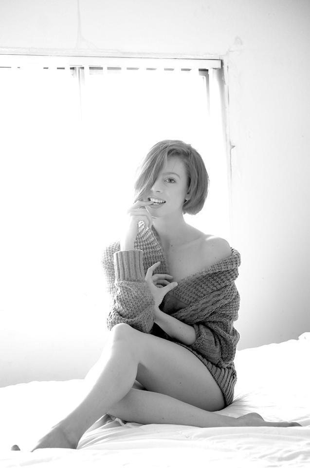 Female model photo shoot of Veronica Cole