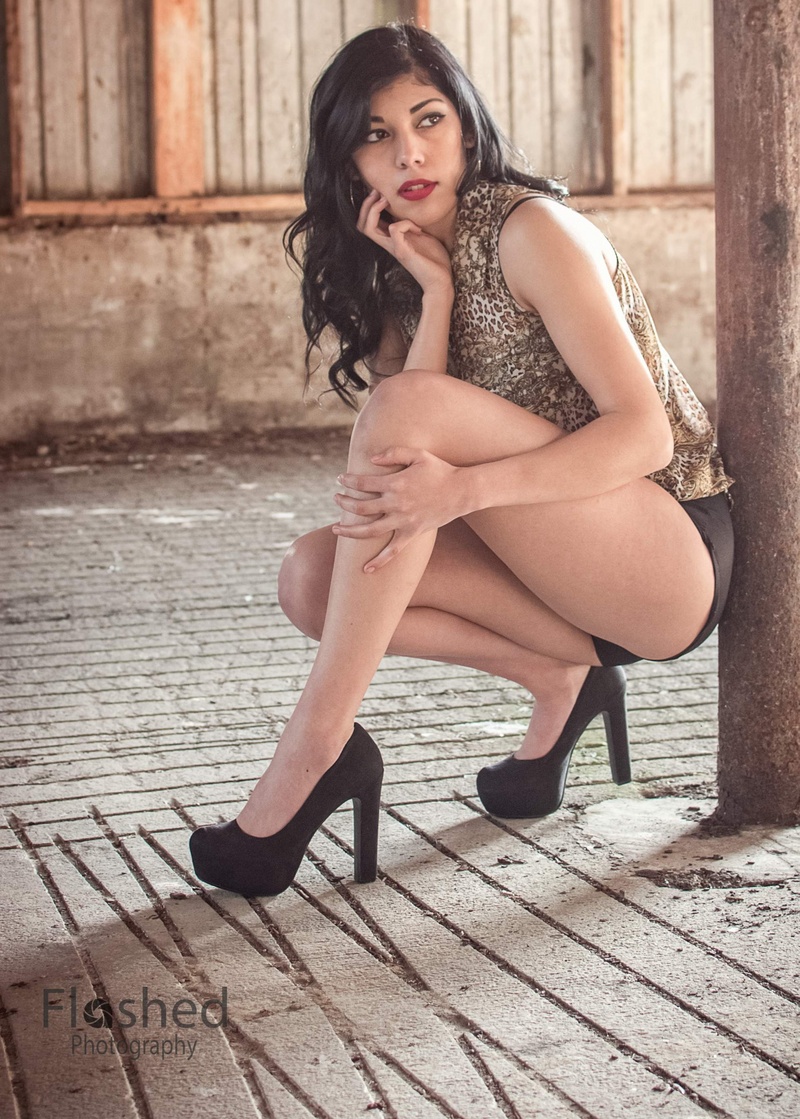 Female model photo shoot of esperanza__gomez