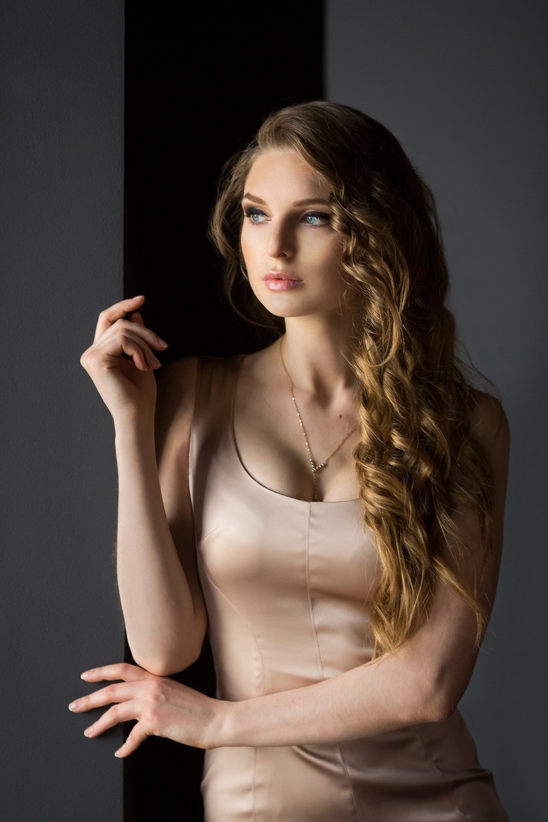 Female model photo shoot of Olga Riladel