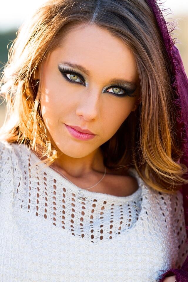 Female model photo shoot of Ashley Kolus